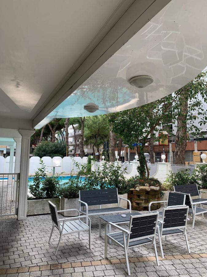 Hotel Royal Plaza Rimini Exterior foto